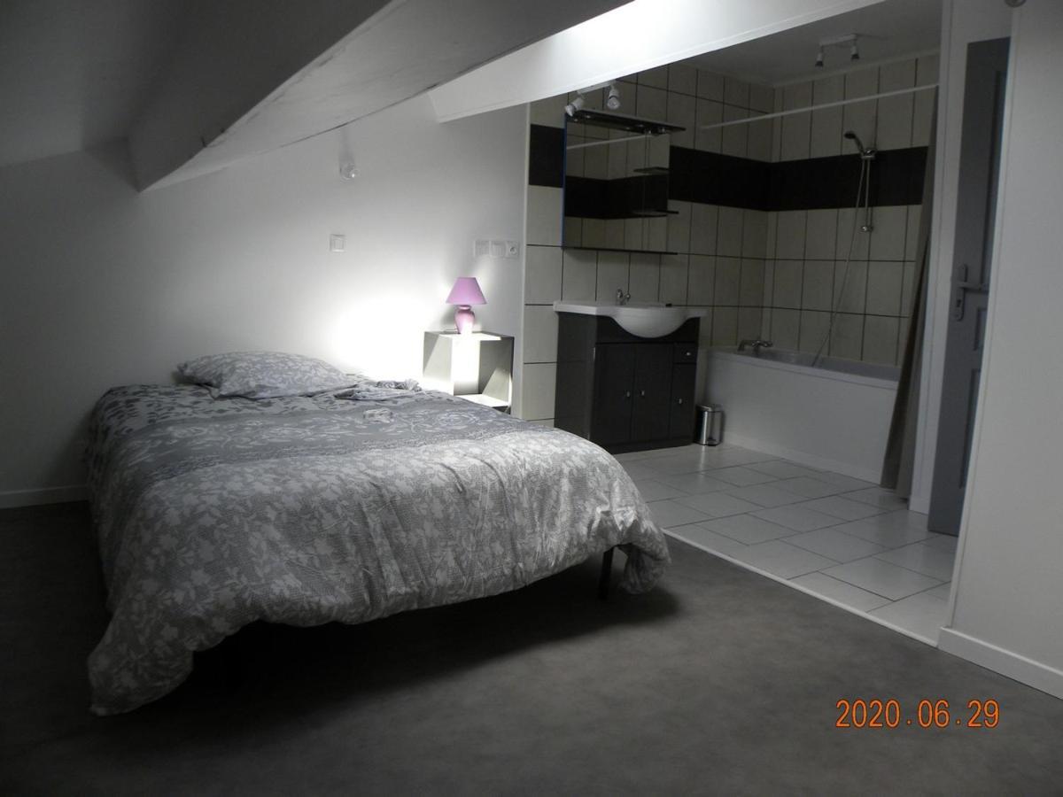 Gite Du Puits Apartment Laives Exterior photo